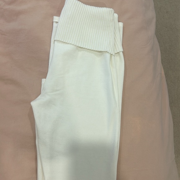 Sunday Best Topaz Top and Matching Pants - Picture 4 of 6